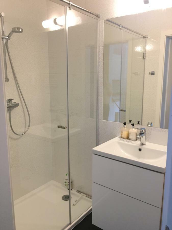 Apartament Sloneczny Dwie Sosny ウストロニエ・モルスキエ エクステリア 写真