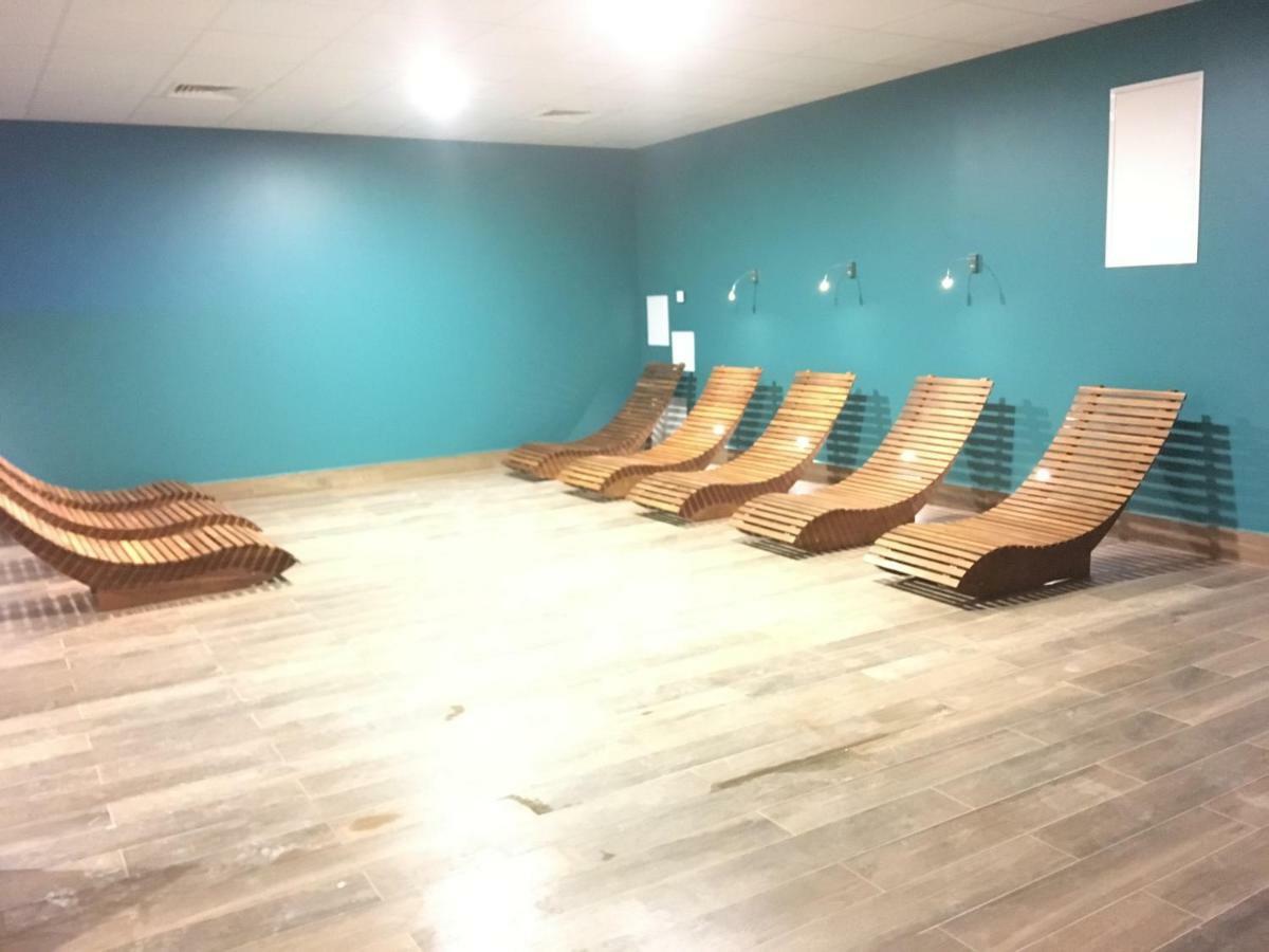 Apartament Sloneczny Dwie Sosny ウストロニエ・モルスキエ エクステリア 写真