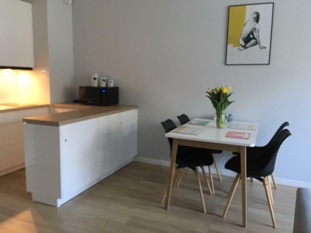 Apartament Sloneczny Dwie Sosny ウストロニエ・モルスキエ エクステリア 写真